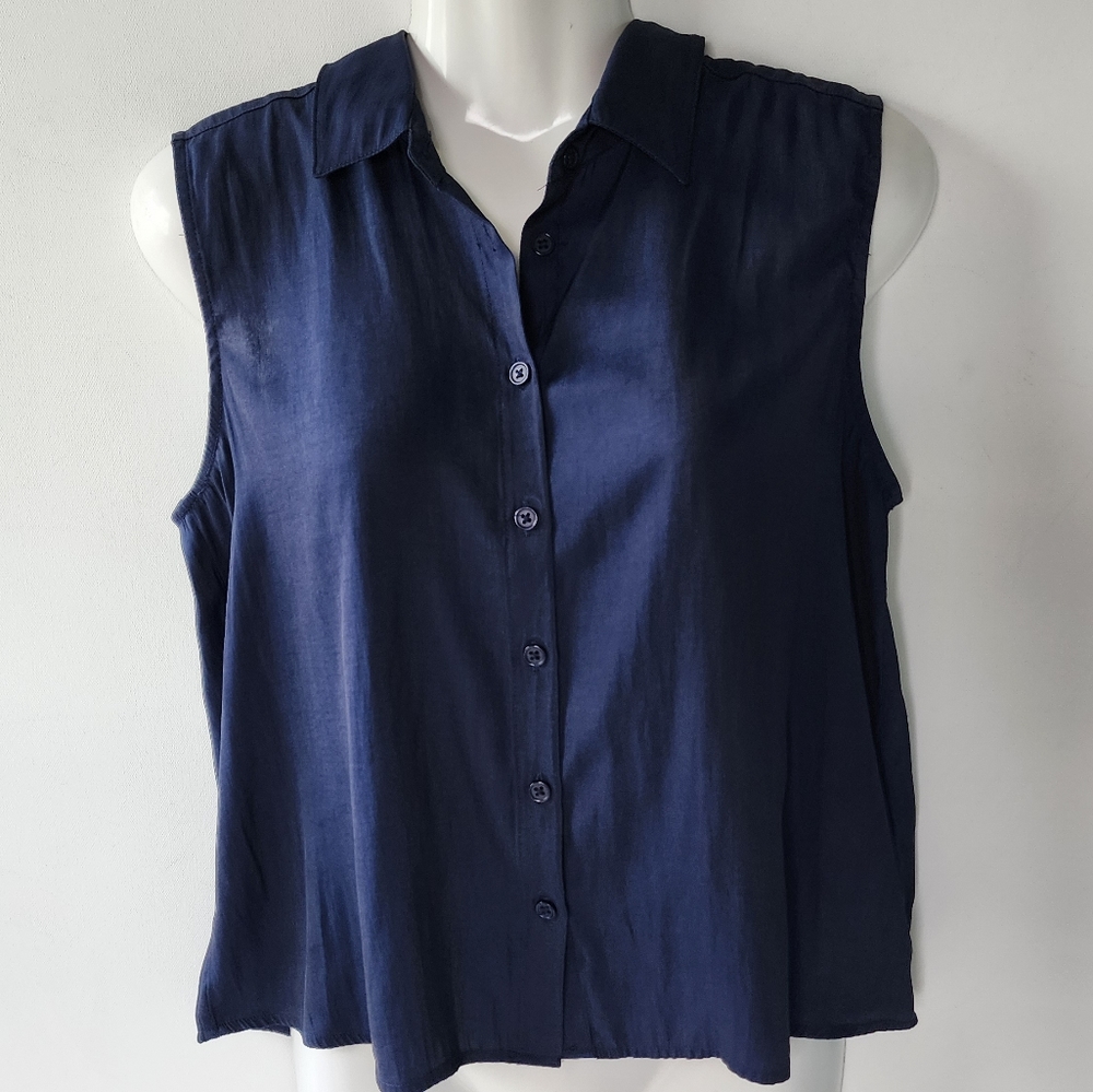 Philosophy Navy Blue With Copper Shine Sleeveless Buttons Down Blouse Si…